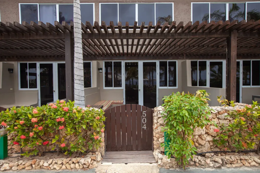 Apartamento de dos dormitorios con terraza y vista al mar, foto 12